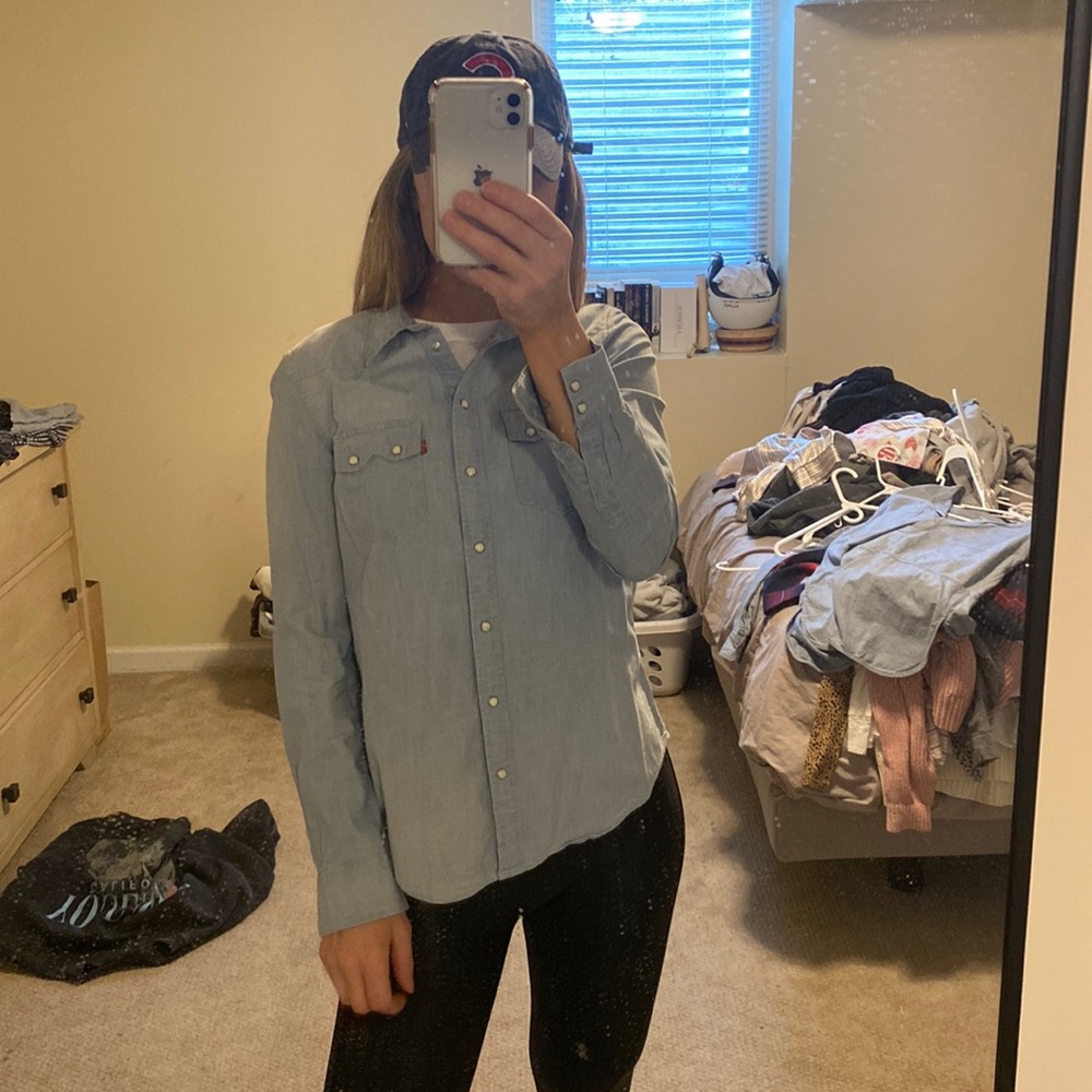 Levi’s denim button down shirt